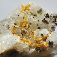 Jahnsite-(CaMnFe), Rockbridgeite, Quartz