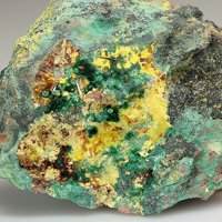 Baryte, Uranophane, Malachite