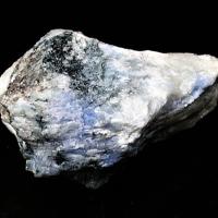 Carletonite, Arfvedsonite