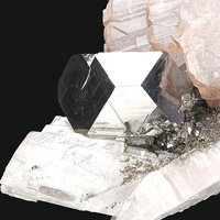 Carrollite, Chalcopyrite, Calcite