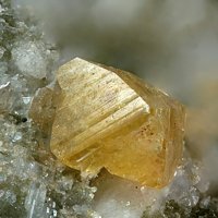 Kainosite-(Y)