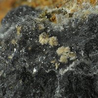 Fassinaite