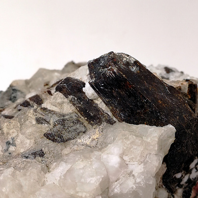 Aenigmatite