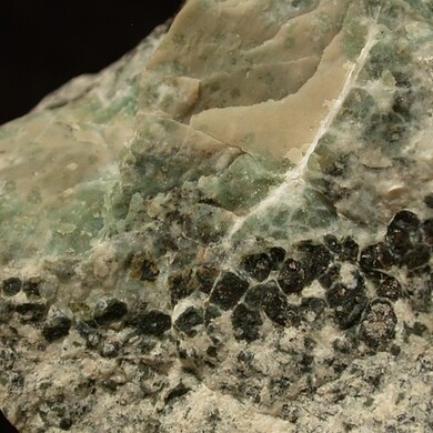 Calcio-olivine